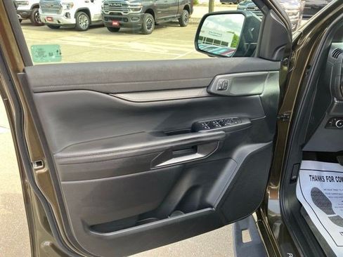 Used 2025 Ford Ranger Raptor AWD/4WD image 12
