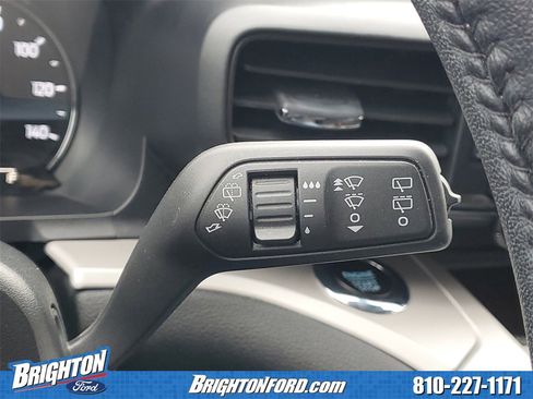 Used 2024 Ford Explorer XLT image 22