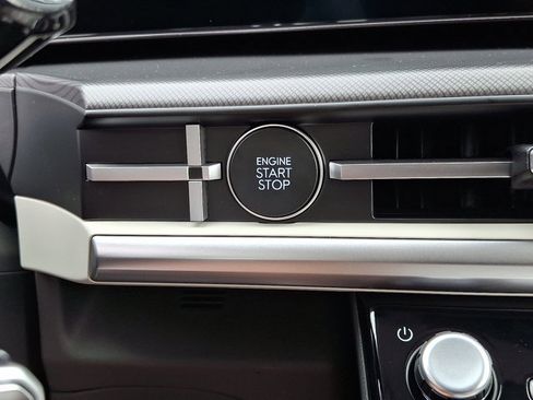 New 2026 Hyundai Santa Fe SE image 16