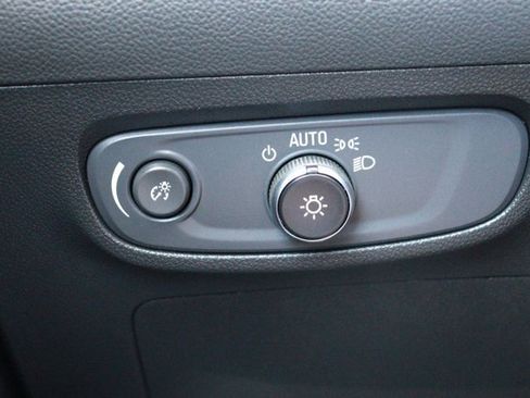 Used 2025 Buick Encore GX Preferred FWD image 23