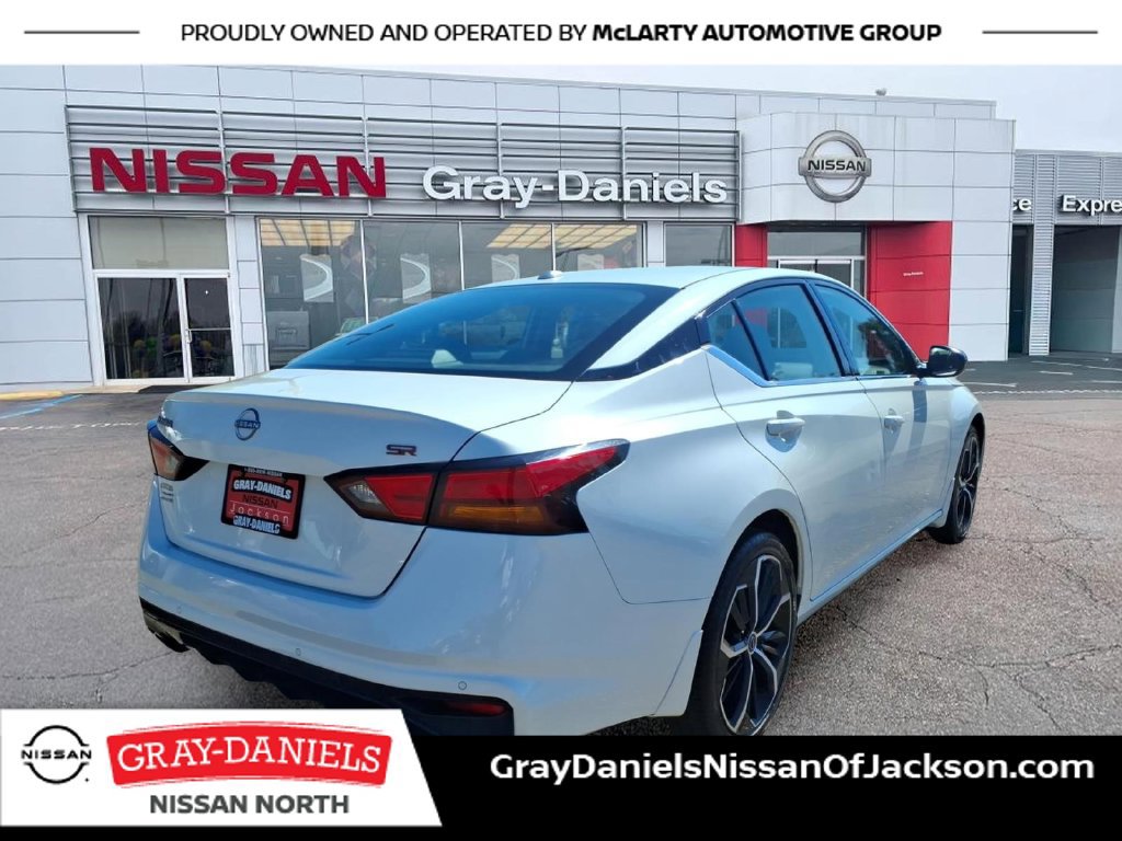 Used 2025 Nissan Altima 2.5 SR FWD image 7