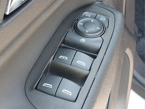 Used 2023 Chevrolet Equinox LT w/ LPO, Floor Liner Package AWD/4WD image 13