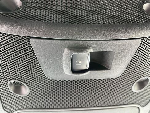 Used 2016 Ford F150 Lariat w/ Equipment Group 502A Luxury AWD/4WD image 31