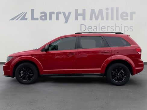 Used 2020 Dodge Journey SE w/ SE Popular Equipment Group FWD image 2