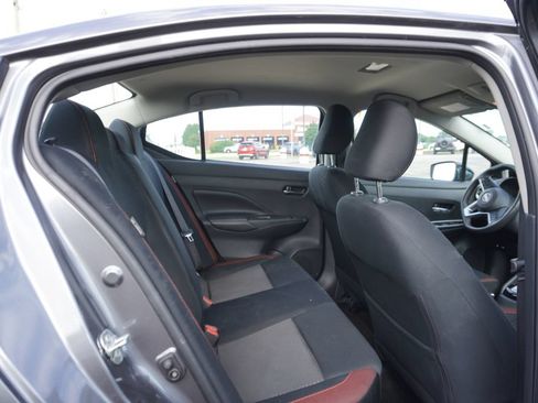 Used 2024 Nissan Versa SR FWD image 7