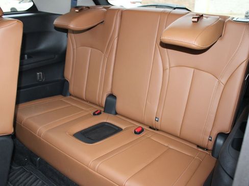 Used 2025 INFINITI QX60 Sensory image 7