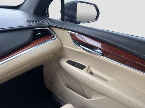 Used 2019 Cadillac XT5 Luxury FWD image 26