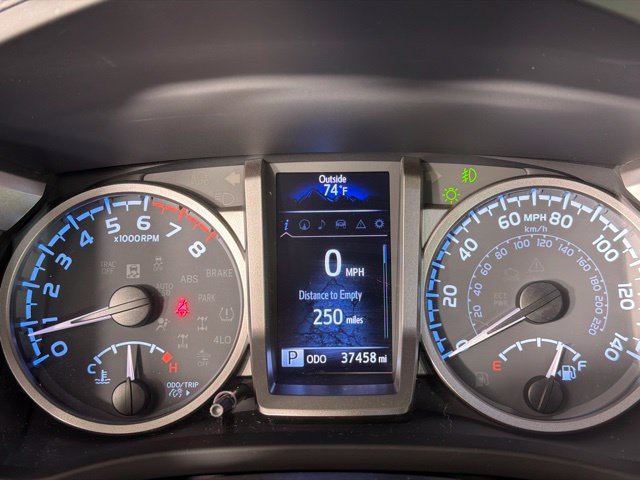 Used 2022 Toyota Tacoma SR5 AWD/4WD image 26