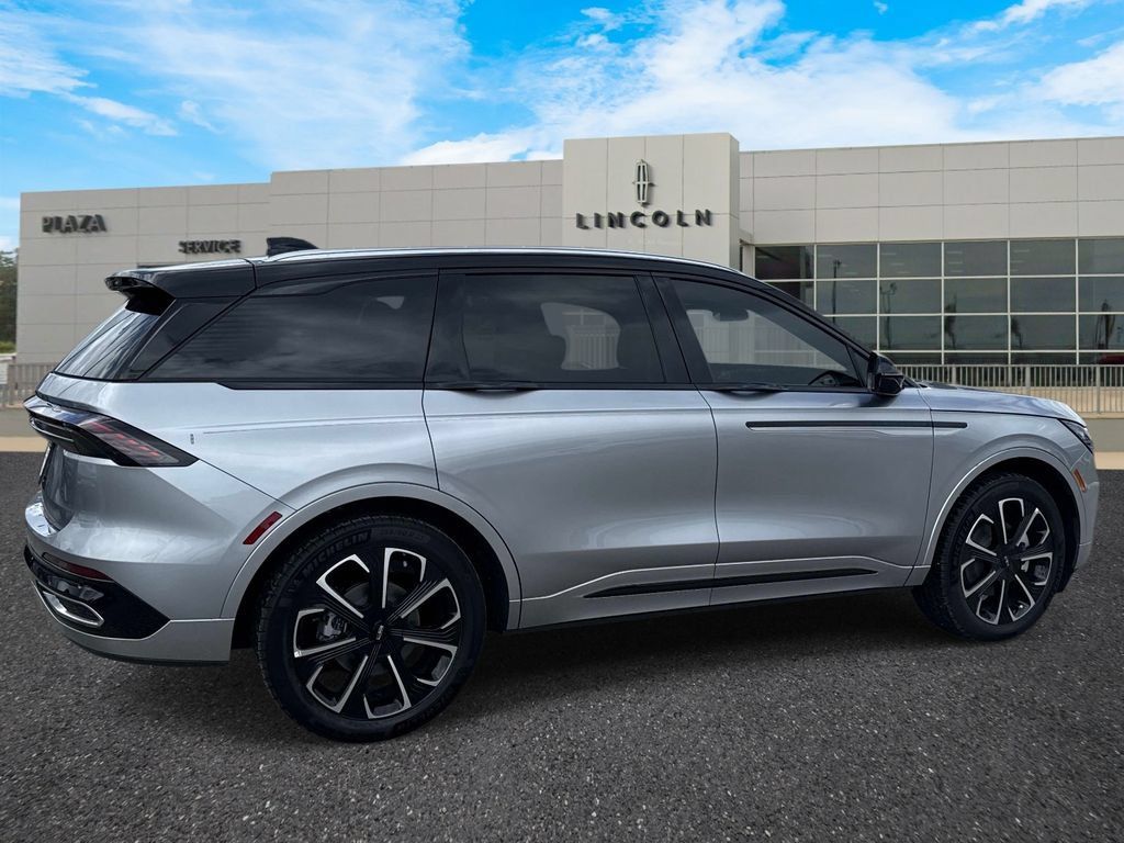 New 2026 Lincoln Nautilus Reserve AWD/4WD image 3