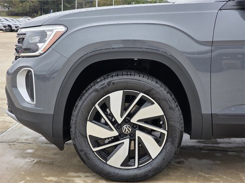 New 2026 Volkswagen Atlas SE image 5