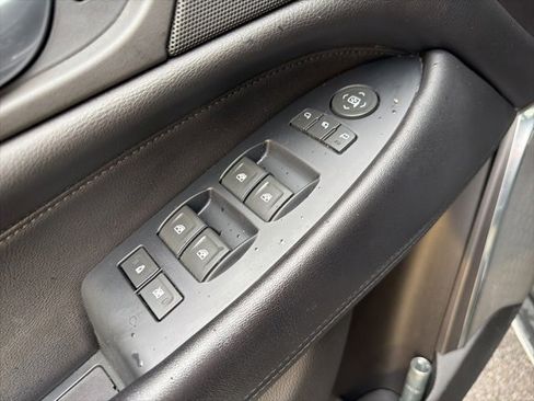 Used 2018 Cadillac Escalade ESV Luxury image 24