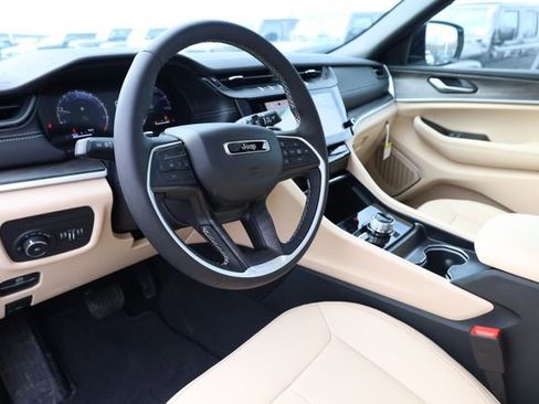 New 2026 Jeep Grand Cherokee L Limited image 10