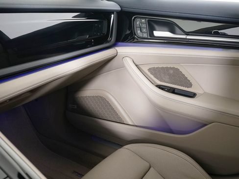 Used 2025 Porsche Panamera 4 AWD/4WD image 20