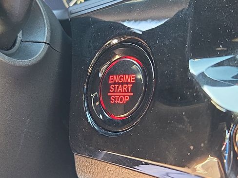Certified 2025 Honda Civic Sport image 23