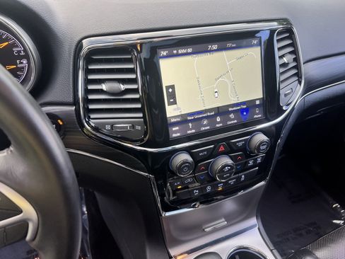 Used 2019 Jeep Grand Cherokee Limited w/ Luxury Group II AWD/4WD image 22