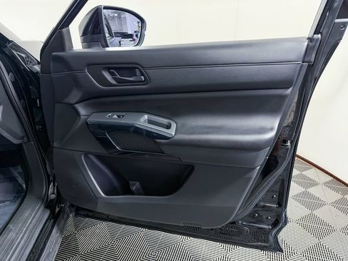 Certified 2024 Nissan Pathfinder SV AWD/4WD image 44