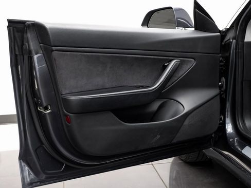 Used 2018 Tesla Model 3 Long Range image 50