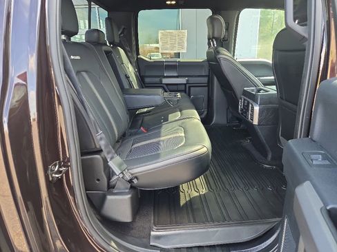 Used 2020 Ford F150 Platinum w/ Equipment Group 701A Luxury AWD/4WD image 35