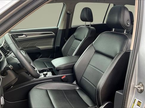 Used 2023 Volkswagen Atlas SE w/ Panoramic Sunroof Package image 21