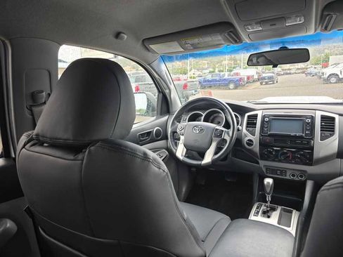 Used 2014 Toyota Tacoma 4x4 Double Cab w/ TRD Sport Package image 10