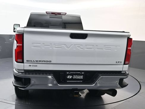 Used 2024 Chevrolet Silverado 2500 LTZ w/ LTZ Convenience Package AWD/4WD image 4