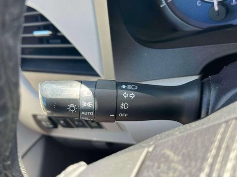 Used 2017 Toyota Sienna XLE w/ XLE Navigation Package FWD image 17