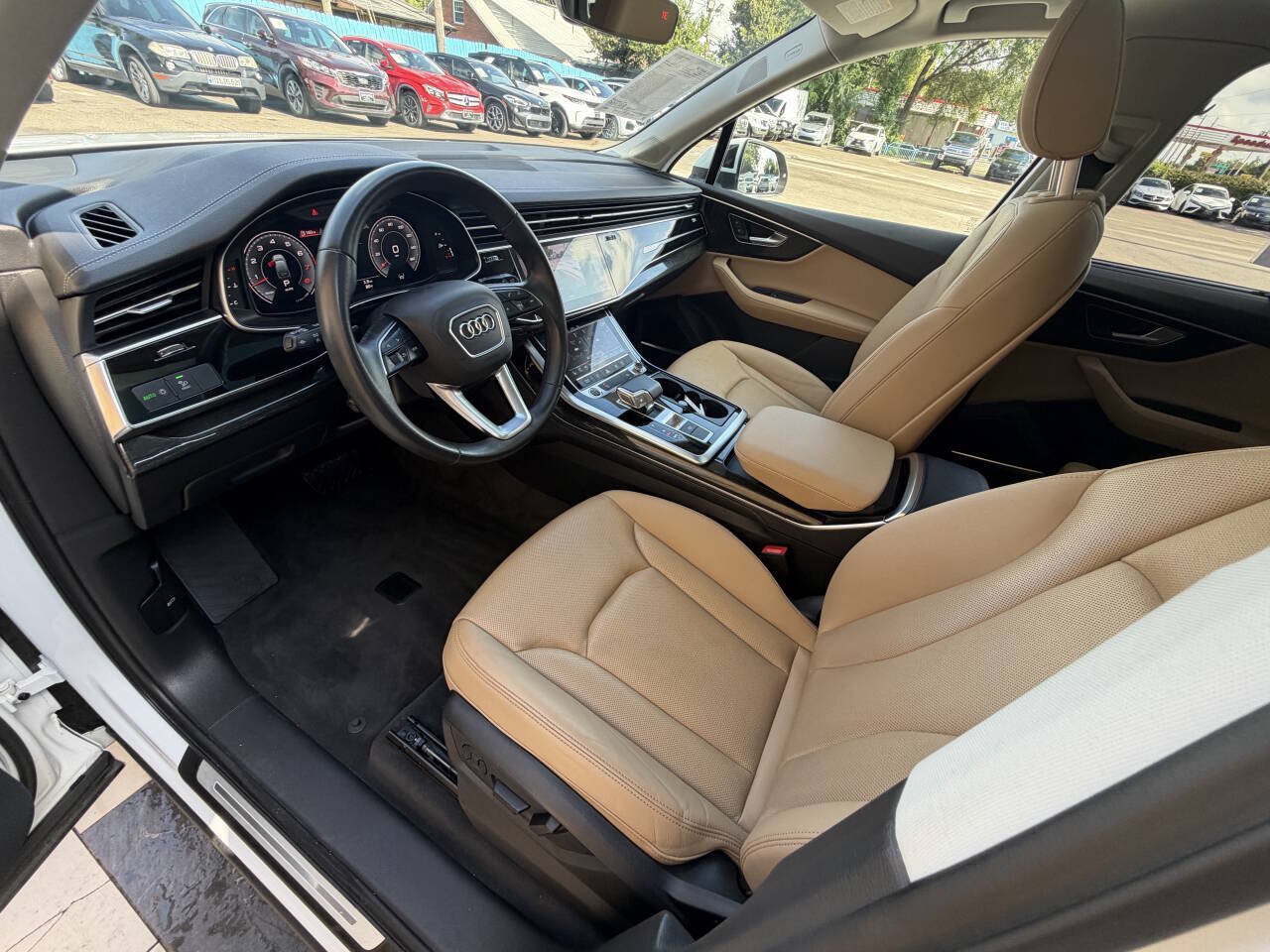 Used 2023 Audi Q7 3.0T Premium Plus w/ Premium Plus Package AWD/4WD image 23