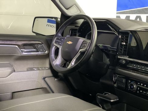 Used 2025 Chevrolet Silverado 1500 LTZ w/ Technology Package AWD/4WD image 10