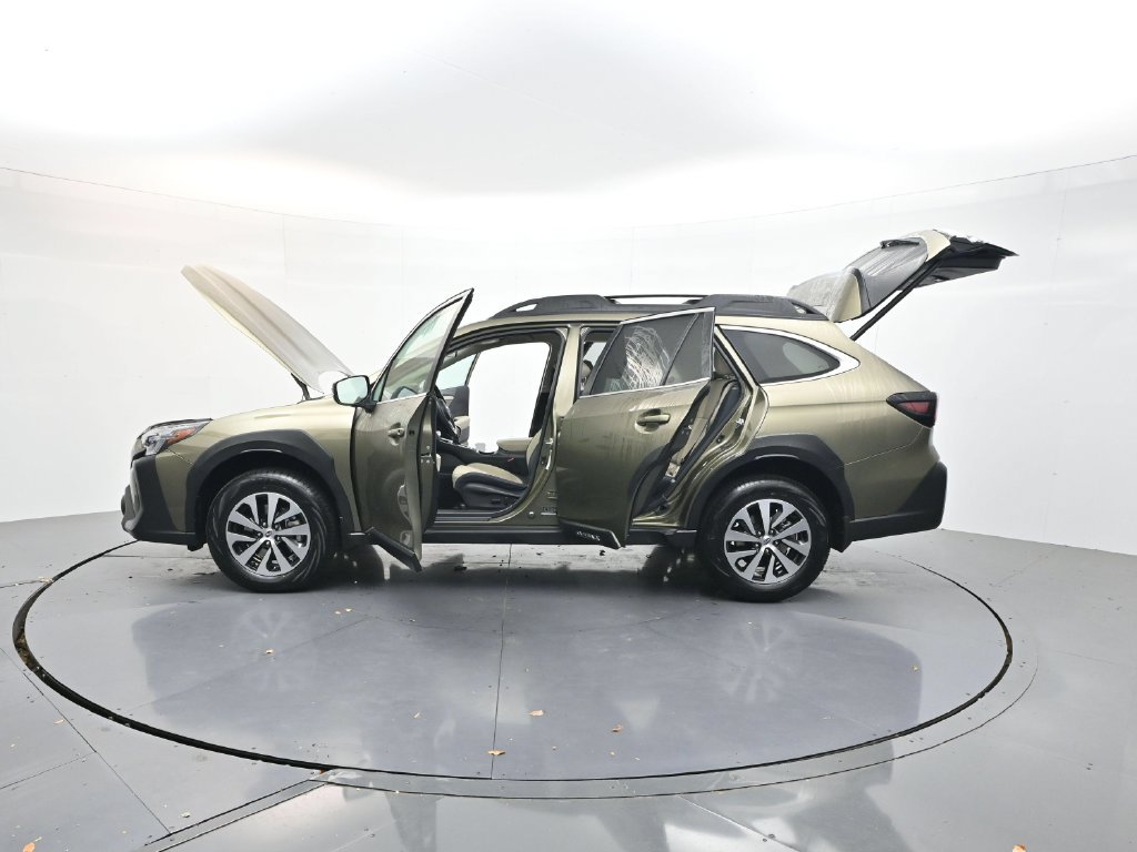 Certified 2025 Subaru Outback Premium AWD/4WD image 34