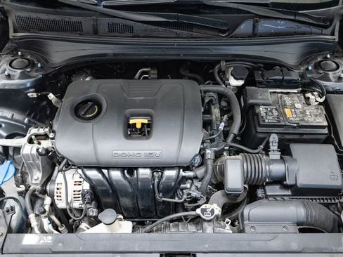 Used 2024 Kia Forte LXS image 3