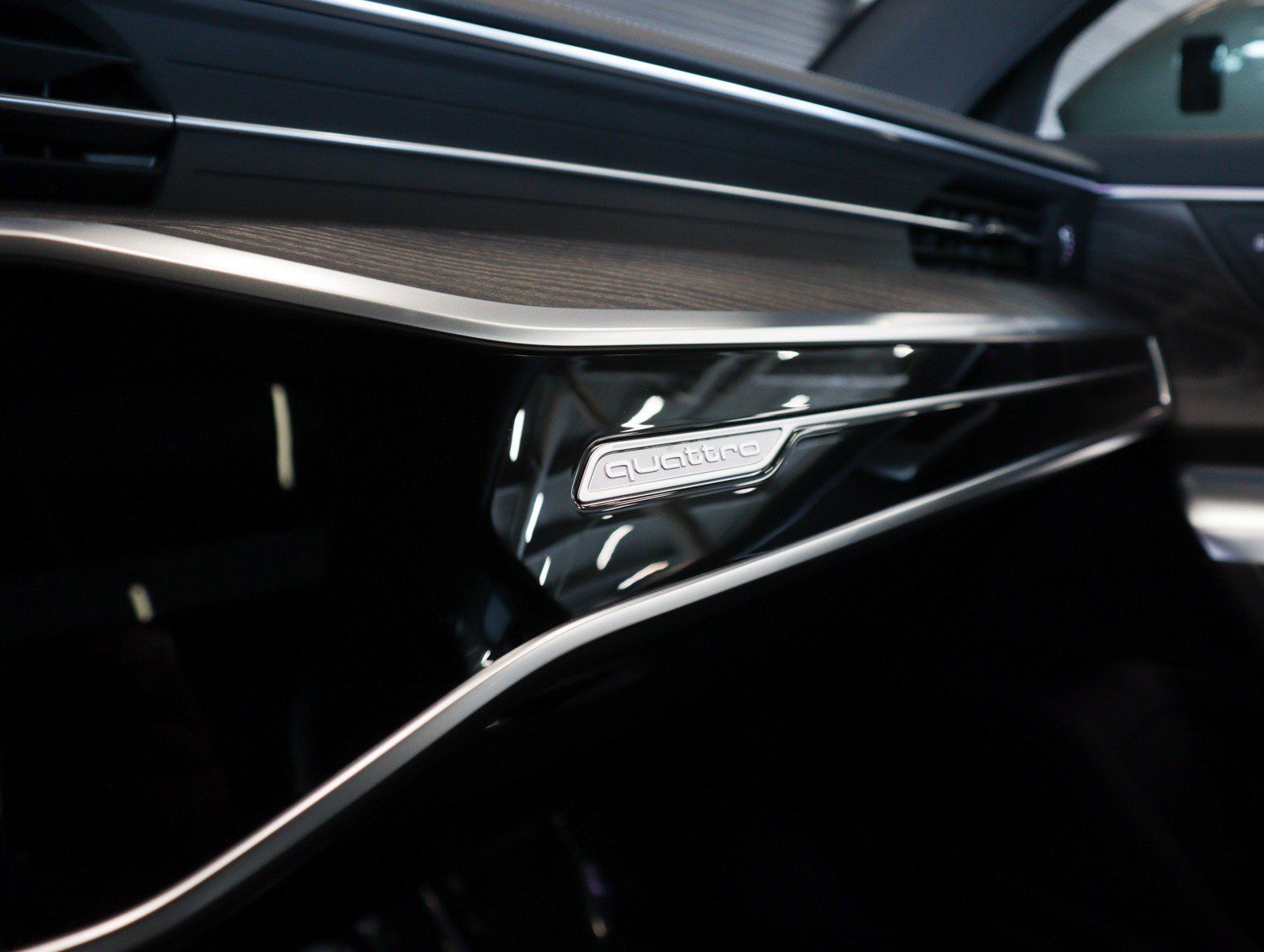 Certified 2025 Audi A6 Premium Plus w/ Premium Plus Package AWD/4WD image 30