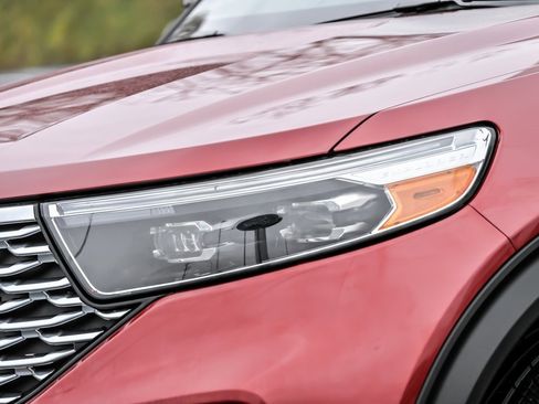 Used 2021 Ford Explorer Platinum w/ Equipment Group 601A image 3