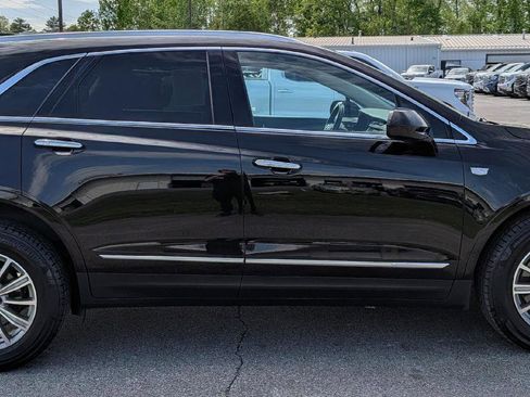 Used 2017 Cadillac XT5 Luxury w/ Driver Awareness Package AWD/4WD image 6