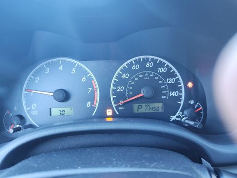 Used 2013 Toyota Corolla image 12