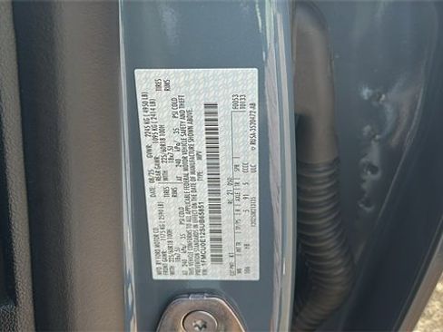 New 2025 Ford Escape SE image 32