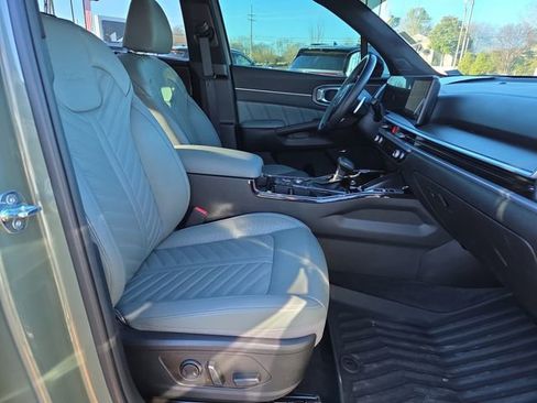 Used 2025 Kia Sorento SX Prestige w/ Sage Leather Package image 16