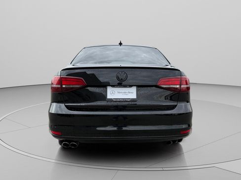 Used 2018 Volkswagen Jetta Sport image 4