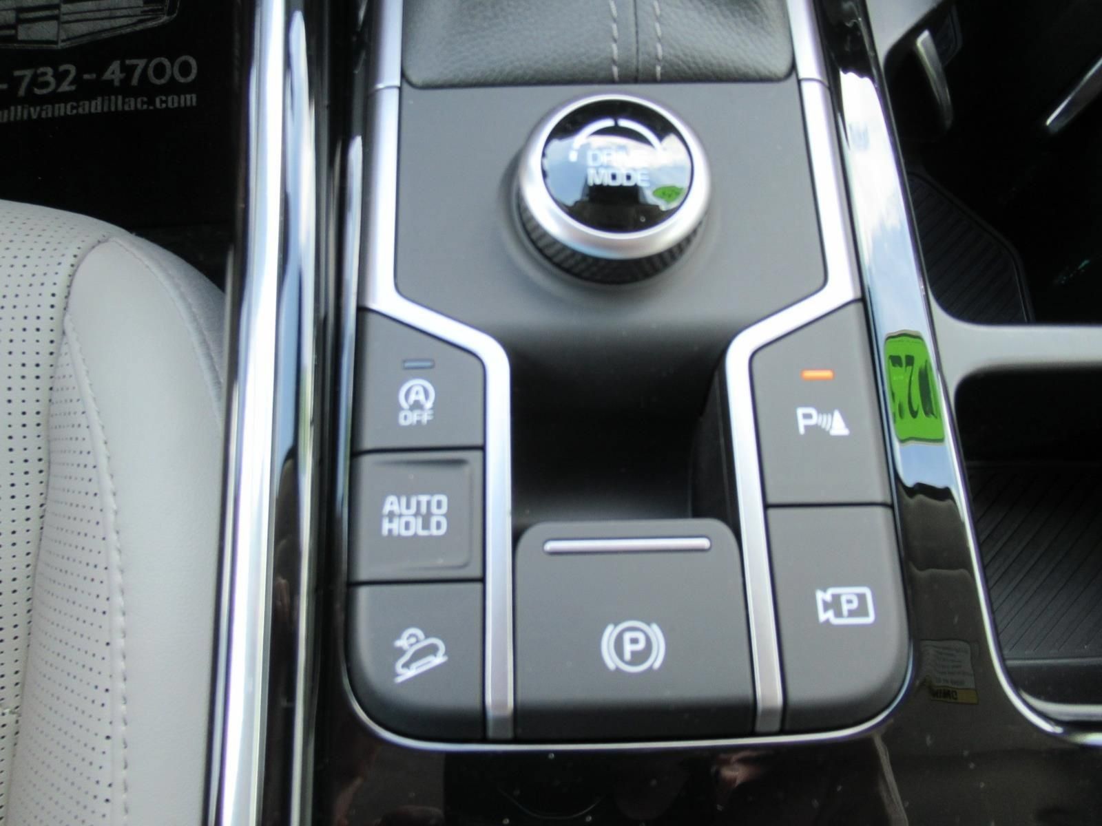 Used 2025 Kia Sorento SX FWD image 28