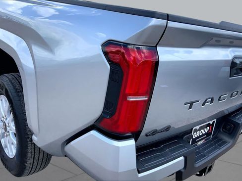 Used 2026 Toyota Tacoma SR5 AWD/4WD image 28