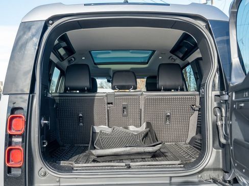 Used 2021 Land Rover Defender 110 S image 36