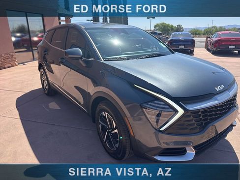 Certified 2025 Kia Sportage LX FWD image 9