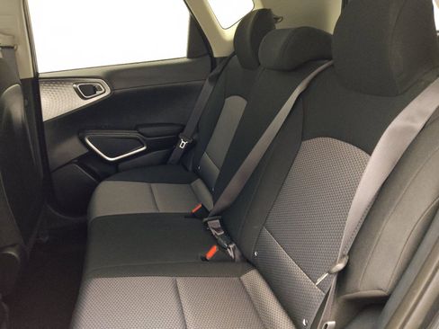 Used 2022 Kia Soul LX w/ Technology Package FWD image 18