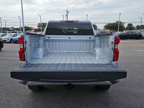 Used 2022 Chevrolet Silverado 1500 LT AWD/4WD image 30