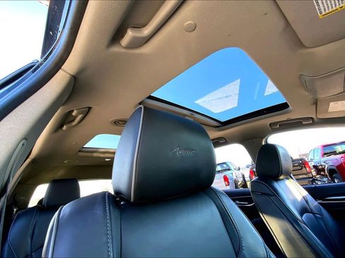 Used 2019 Buick Enclave Avenir image 12