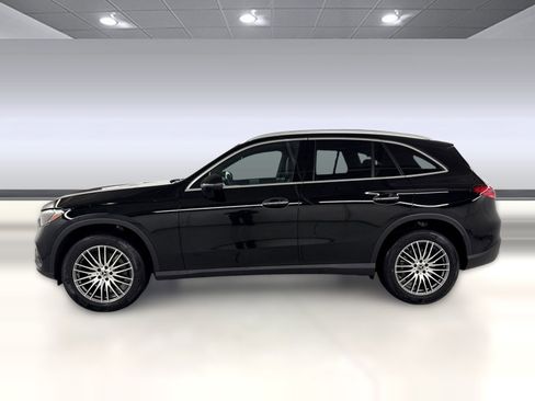 Certified 2026 Mercedes-Benz GLC 300 image 2