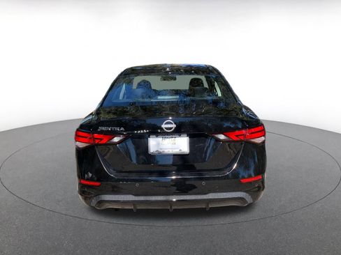 Used 2025 Nissan Sentra SV image 6