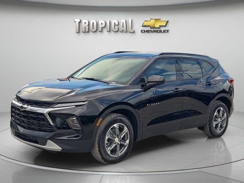 New 2026 Chevrolet Blazer LT w/ Convenience Package FWD image 1