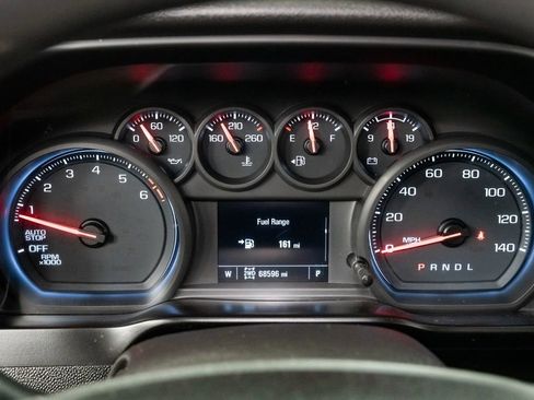 Used 2020 Chevrolet Silverado 1500 Custom w/ Custom Value Package image 15