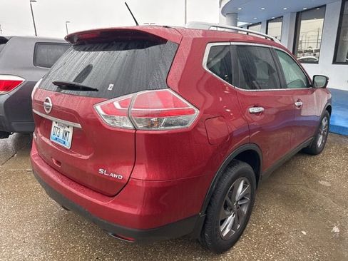 Used 2016 Nissan Rogue SL w/ SL Premium Package image 4