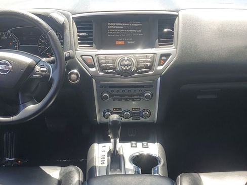 Certified 2020 Nissan Pathfinder SL w/ Cargo Package FWD image 23